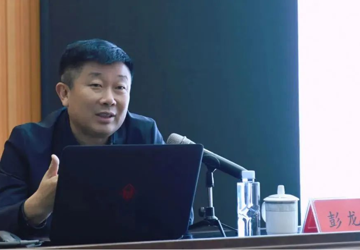 【工作落实年】大庆市第三医院副院长彭龙颜到大庆市东风中学开展公益心理健康讲座