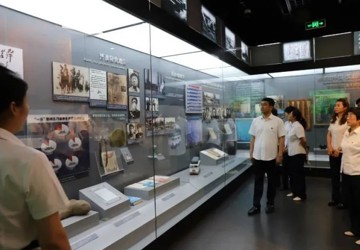 【廉政教育】传承红色基因 建设勤廉医院——大庆市第三医院组织党员干部参观大庆油田历史陈列馆