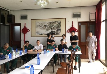 中国（吉林）第7批援萨摩亚医疗队为中国使馆工作人员义诊活动并联合开展党日活动
