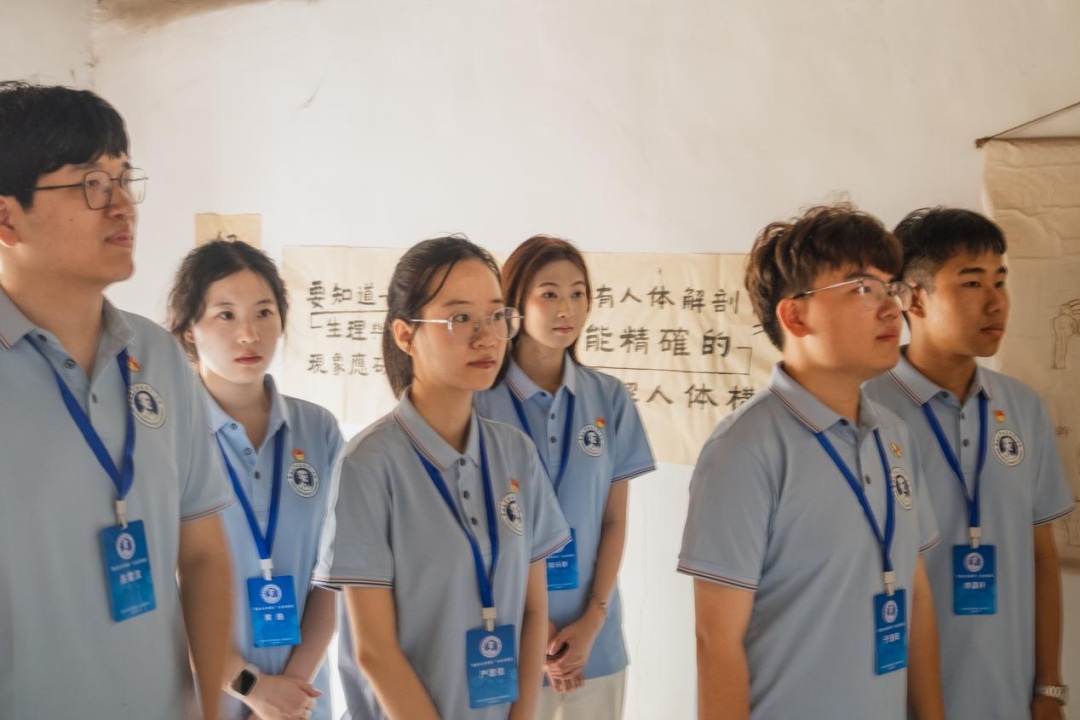 图片 4.jpg 图片 4.jpg