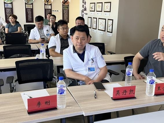 图片 4.jpg 图片 4.jpg