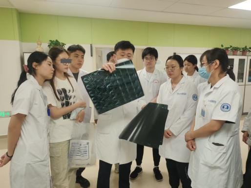 图片 4.jpg 图片 4.jpg