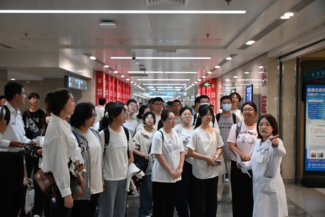 图片 8.jpg 图片 8.jpg