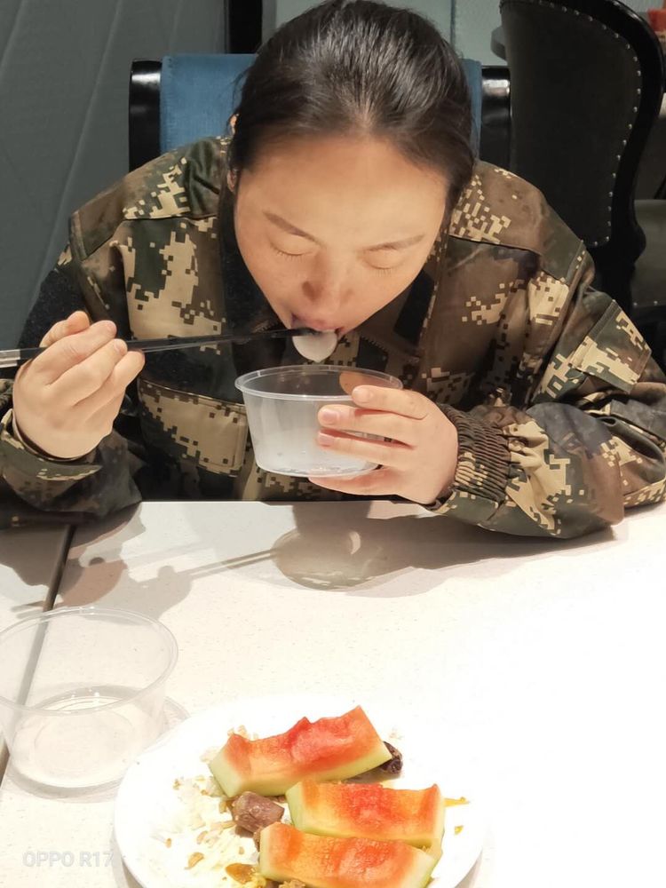 C:UsersAdministratorDesktop万春丽3.748c270291521feaf441ba808ffde372.jpg