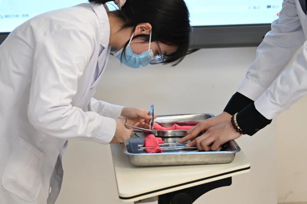 https://mmbiz.qpic.cn/sz_mmbiz_jpg/yiccWPHrK9F1ibcuv3RG9049iaNcwVORozRtgOSwNibqtFGEbibNaecl81pqXx9SnKjCqZ2AoEevlDaibO12ibBhXRGlA/640?wx_fmt=jpeg&from=appmsg
