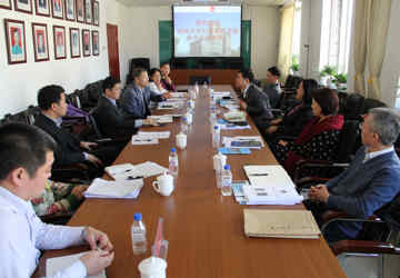 3月11日 吉林大学白求恩医学部李凡部长一行到我院调研