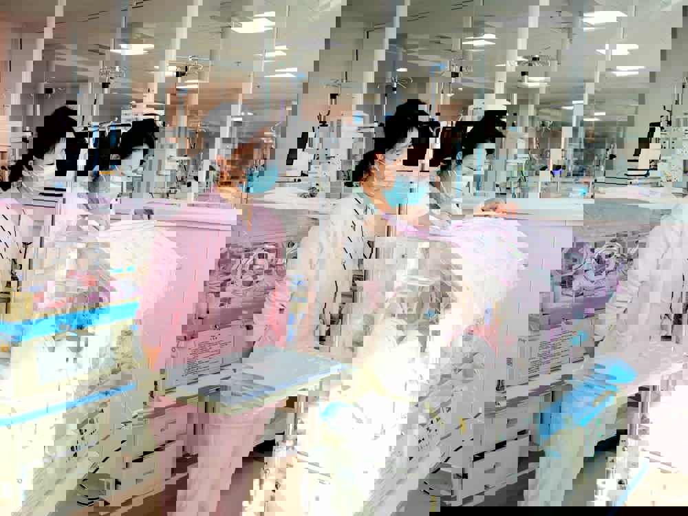 新生儿科病房
