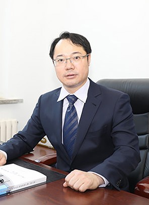 王旻