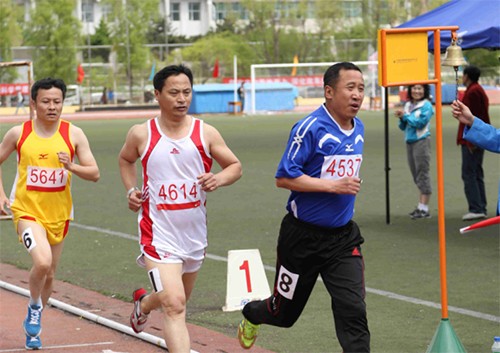 2014年吉林大学运动会，我院运动员男子800米