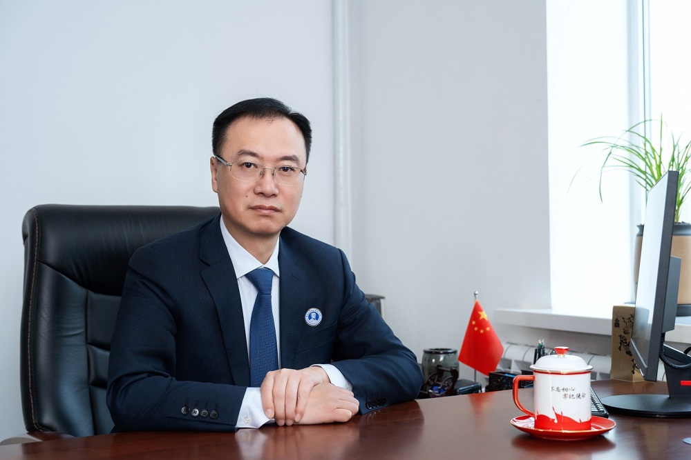 王院长照片3 (1) 王院长照片3 (1)