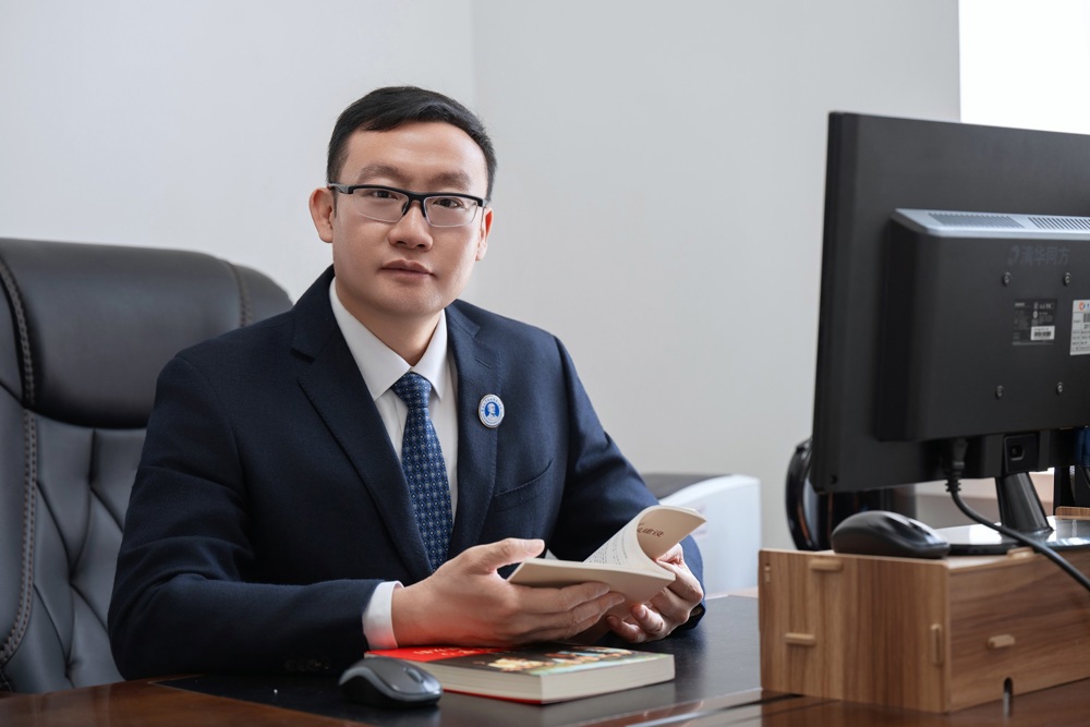 党委书记高巍